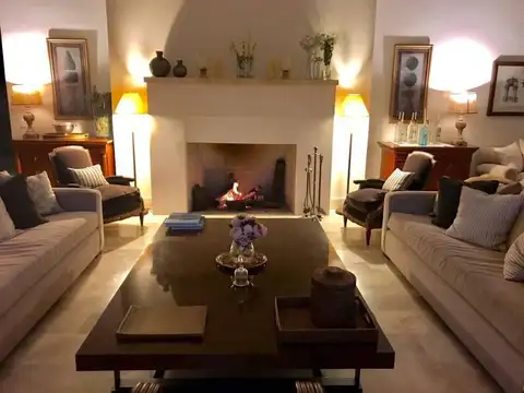 Casa en Alquiler de 5 dormitorios