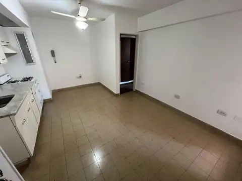 Rioja 674 Piso 3 Depto C