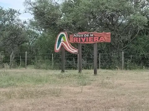 Venta terreno en Altos de la Riviera con escritura