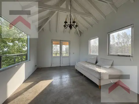 Casa 4 ambientes con 2 baños