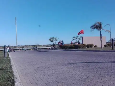 Terreno en Venta en Guillermo E Hudson, USD 149.000