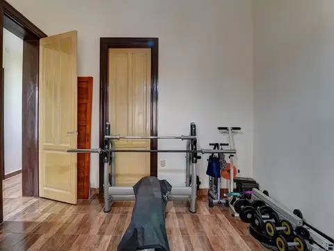 VENTA CASA 4 AMB + ESCR+DEPTO INDEPENDIENTE–FLORES