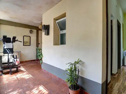 Pasaje Manuel Eguia 1100