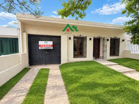 Casa en venta  mas departamento con patio amplio en Jardín Espinosa