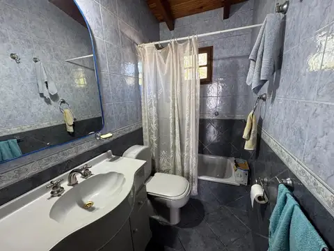 Casa en Venta con 3 cocheras