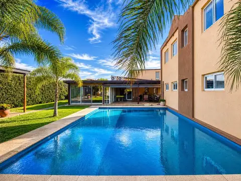 Casa en venta 2 dormitorios + duplex de 2 dormitorios en Las Acequias Roldán