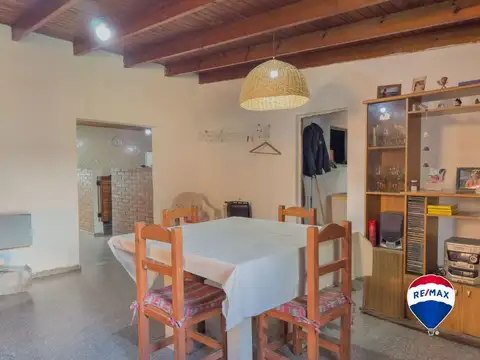 Casa 3 ambientes con 1 baño