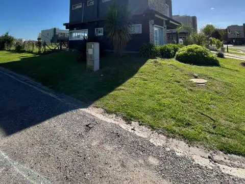 Casa en Venta con 4 cocheras