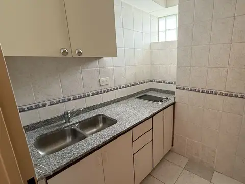 Lavalle 700, Piso 8