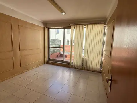 Lavalle 700, Piso 8