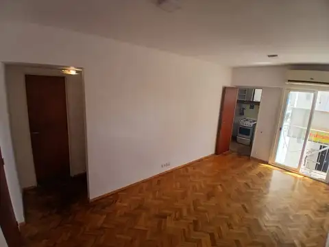 Av Maipu 900, Piso 3