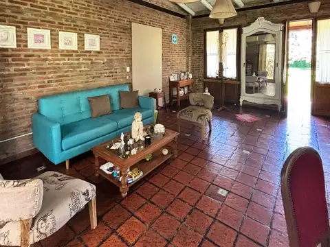 CHALET CON OFICINAS IDEAL PARA EMPRESA EN RANELAGH U$S 290.000.-