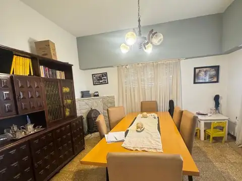 Chalet 4 amb. Esquina Zona Chauvin