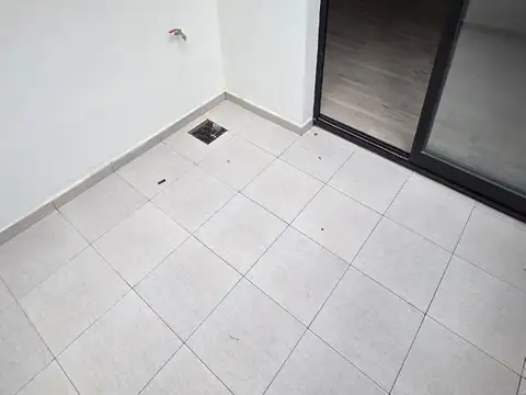 Departamento en Alquiler con 1 cochera