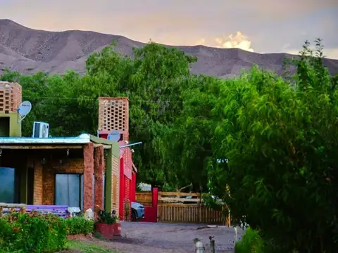 Casa en Venta con 4 cocheras