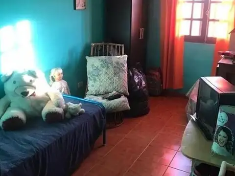 OPORTUNIDAD CASA 3 AMBIENTES + LOCAL COMERCIAL ESCUCHA OFERT