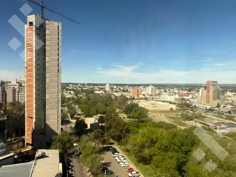 ALQUILER OFICINA 260m2 CON 2 COCHERAS - MICROCENTRO NEUQUÉN