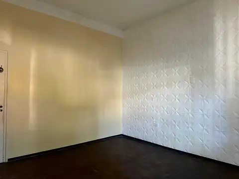 Depto Tipo Casa en Venta 50 años