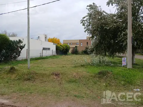 Venta-Terreno en esquina -Roldán