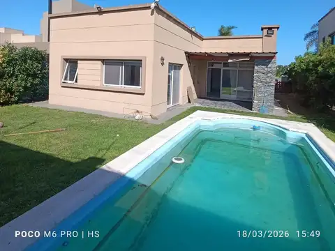 Casa en venta 5 amb Barrio Privado Los troncos Berazategui