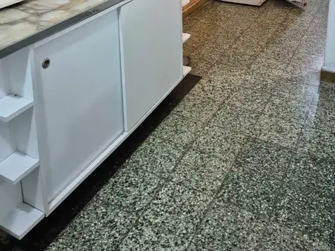 SE ALQUILA PH EN PASILLO AL FONDO MERLO SUR