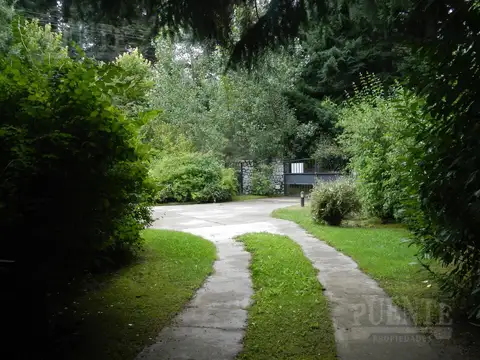 Casa 6 ambientes con 4 baños