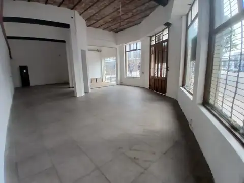 Local en Alquiler en Arroyito, $ 2.000.000