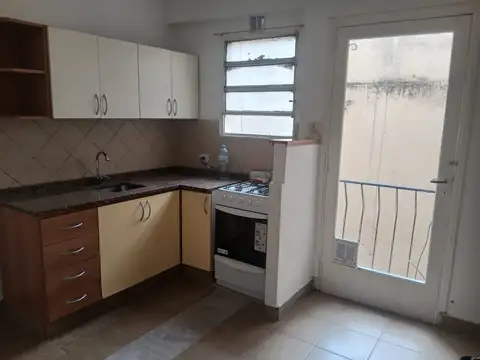 Aristobulo del Valle 1500, Piso 2