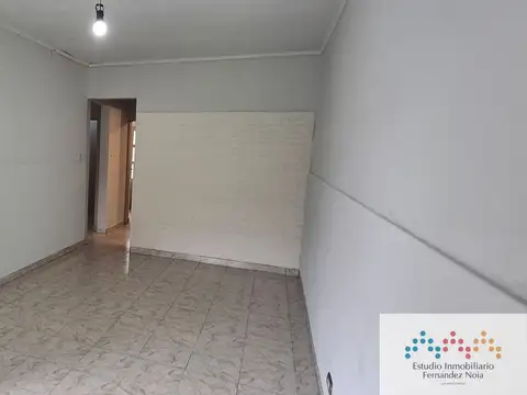 Casa en Alquiler con 1 cochera