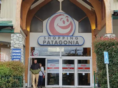 LOCAL EN SHOPPING PATAGONIA