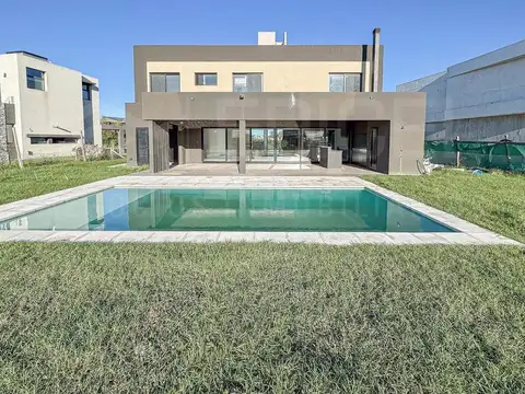VENTA CASA - TERRALAGOS A ESTRENAR 4 HAB + PISCINA