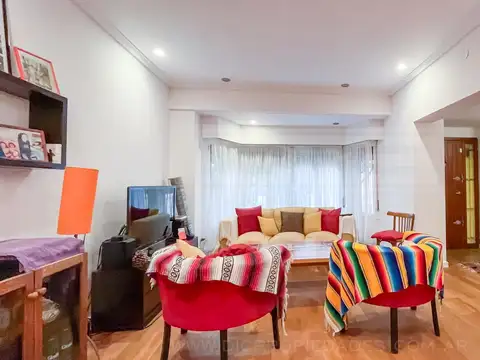 Casa 6 ambientes con 2 baños