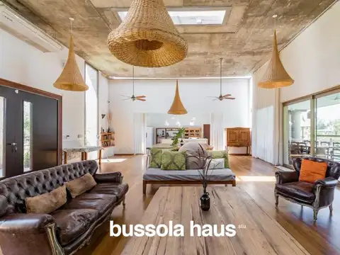 Casa en Alquiler en Chacras Del Parana, USD 2.800