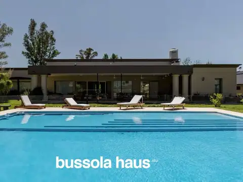 Casa de campo en Chacras del Paraná