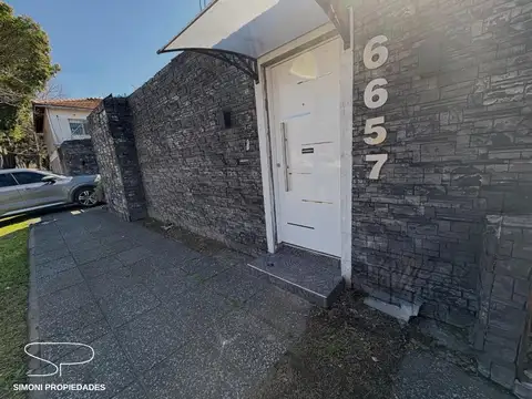 Hermosa casa de 3 ambientes + quincho gran parque