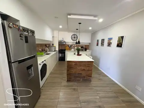 Casa en Venta con 5 cocheras