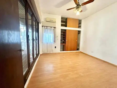 Casa americana de tres ambientes.