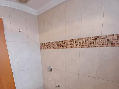 Achaval 700, Piso 6to