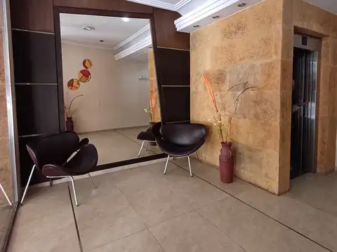 Departamento en Alquiler en Parque Chacabuco, $ 700.000