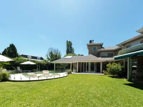 Av. De la Ribera 900