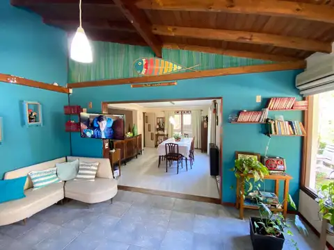 Casa 3 ambientes con 2 baños
