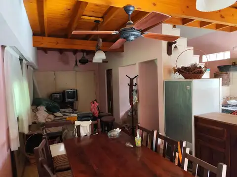 Casa 3 ambientes con 2 baños