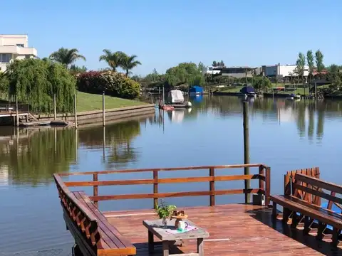 Casa  en Venta en San Marco, Villanueva, Tigre