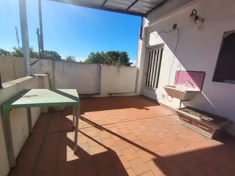 Depto Tipo Casa en Venta en Castelar, USD 35.000