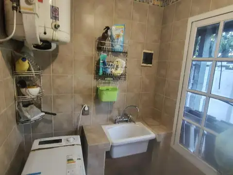 Excelente casa de 4 amb.