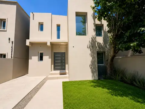 VENTA CASA A ESTRENAR, EN BARRIO DE VICENZO GRANDE