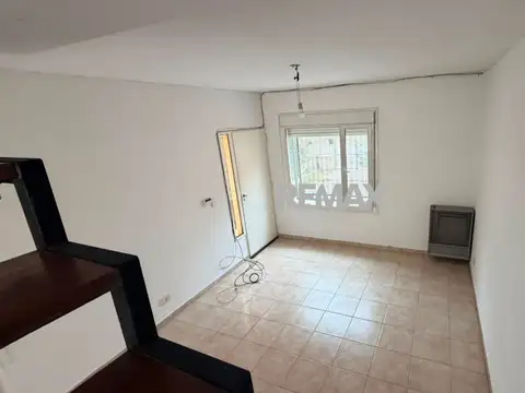 Depto Tipo Casa en Alquiler de 2 dormitorios