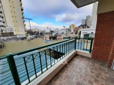 NUEVO (3 AÑOS) TUCUMAN AL 100 - CONTRAFRENTE 36 M2 GRAN BALCON