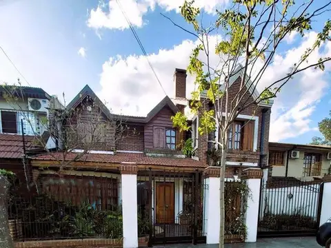 Casa en Venta en Adrogue, USD 250.000