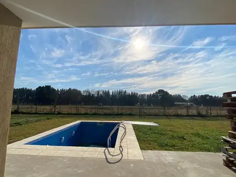 Casa 4 ambientes con 3 baños